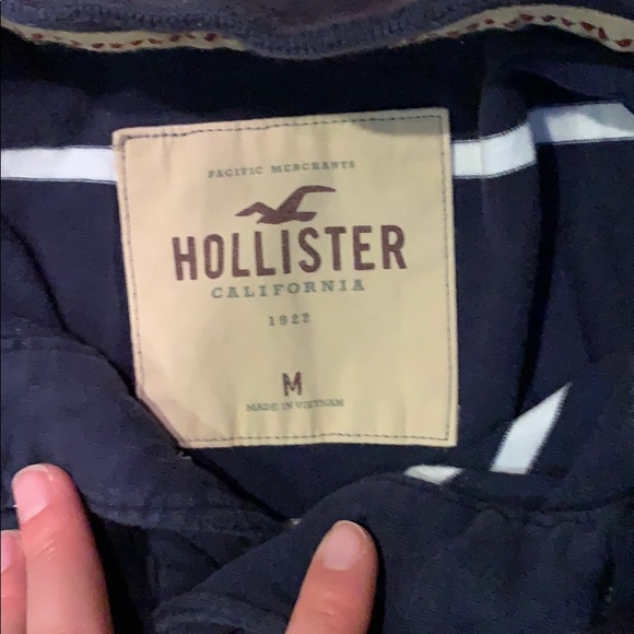 Hollister Striped Poli - Picture 2 of 3